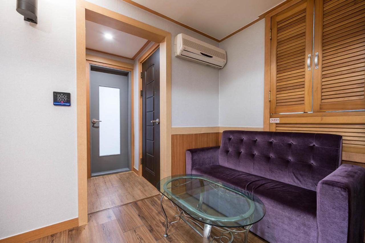 Mu Hotel Sasang Екстер'єр фото