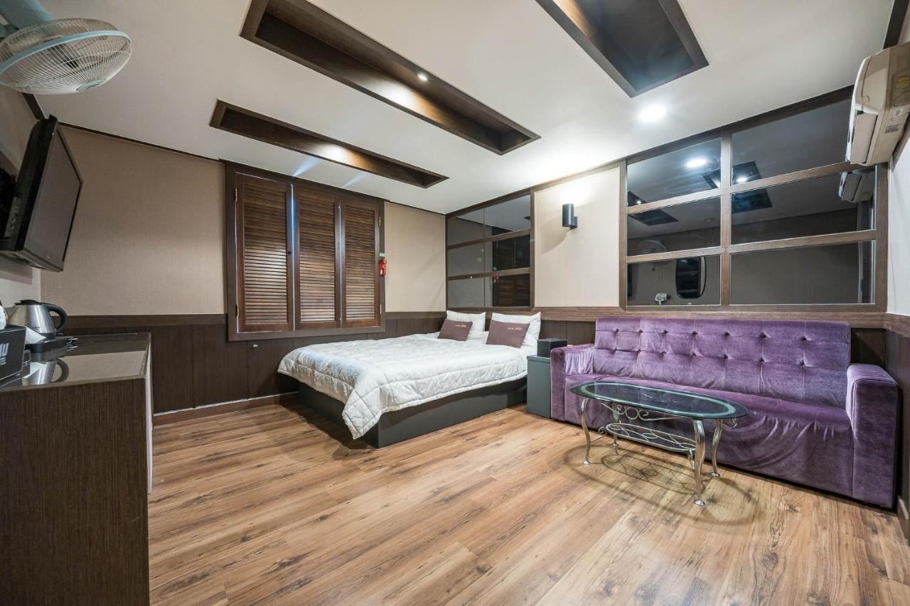 Mu Hotel Sasang Екстер'єр фото