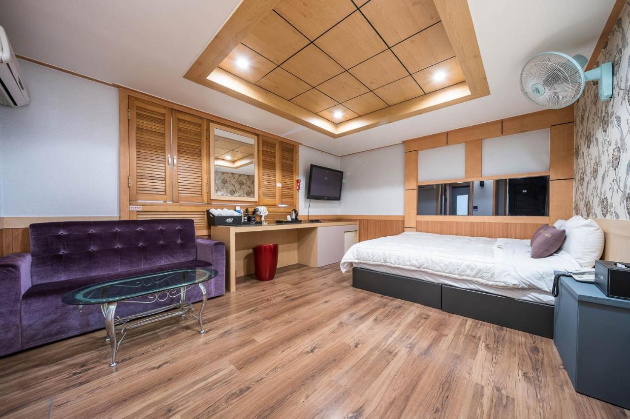Mu Hotel Sasang Екстер'єр фото