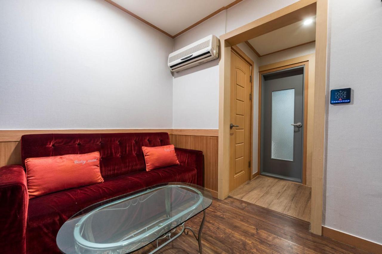 Mu Hotel Sasang Екстер'єр фото